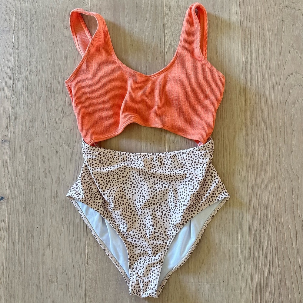 SWIMSUIT